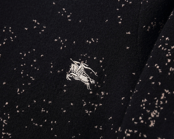 ブランドセーター側面デザイン